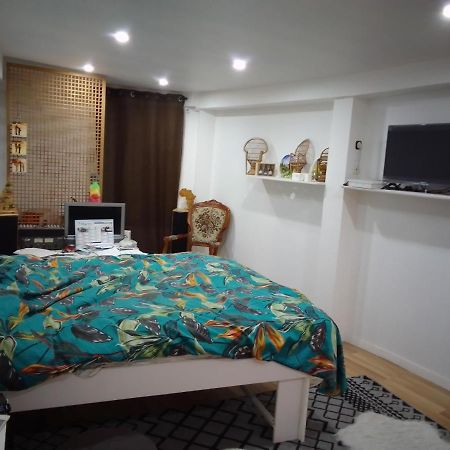 Chambre Chez L'Habitant Saint-Pierre-le-Moûtier Exteriör bild